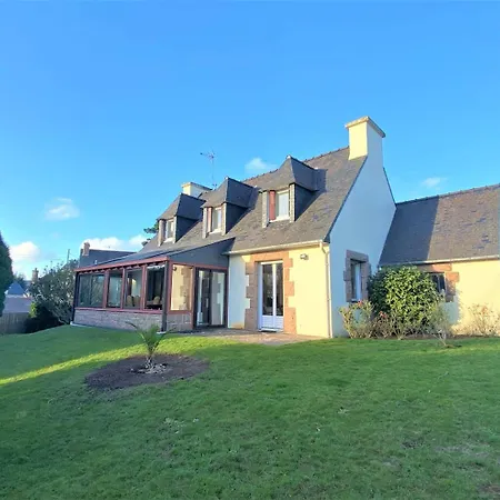Villa Maison Avec Jardin, Wifi Dans Un Quartier Calme Au Centre De - Ref 941